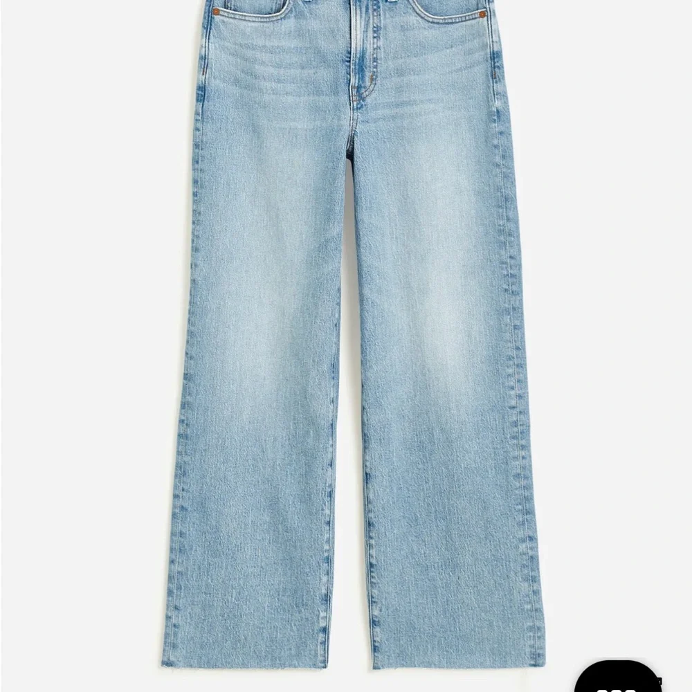 Madewell: The Curvy Perfect Vintage Wide-Leg Crop Jean - Picture 4 of 11